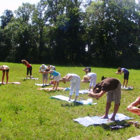Joga na trawie